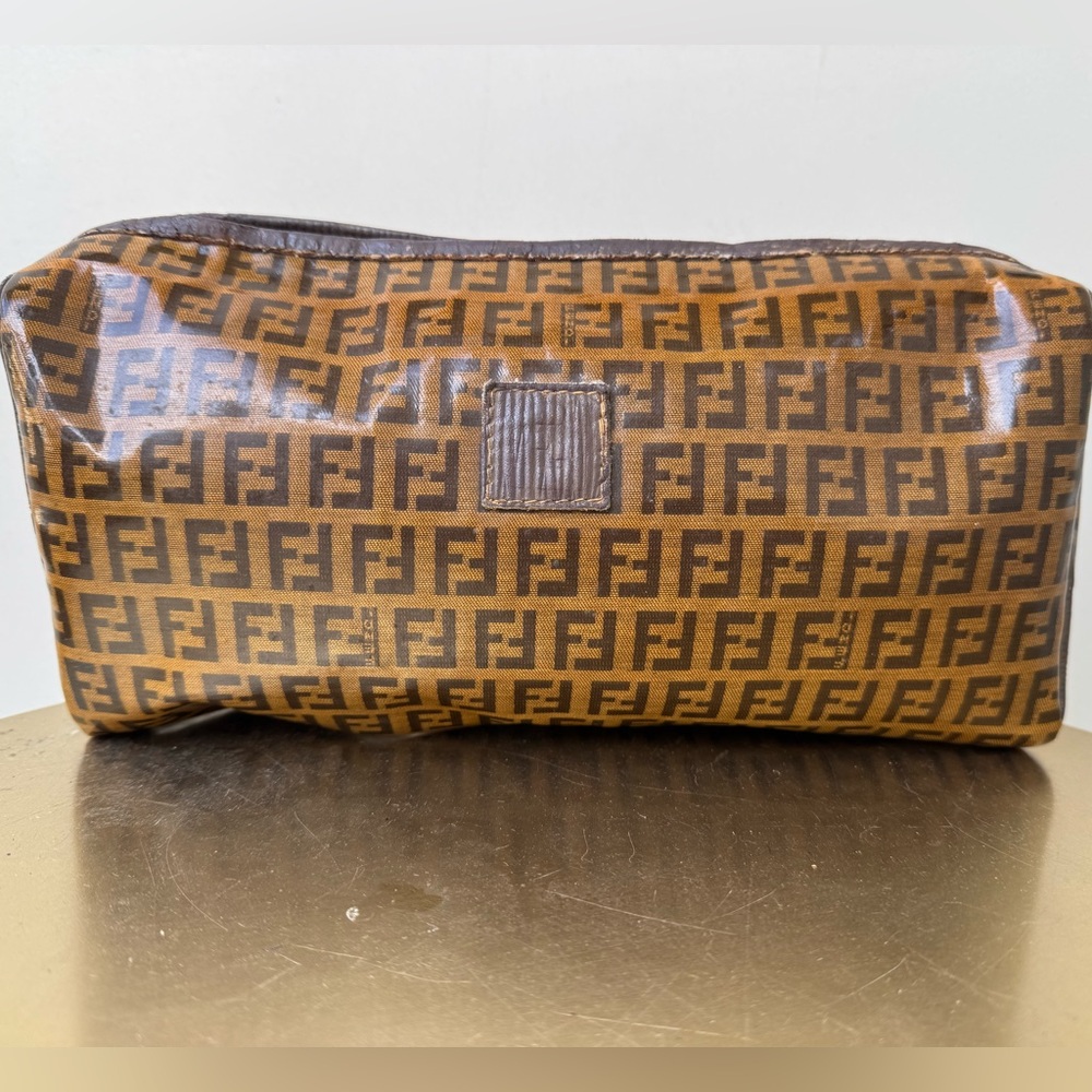 LARGE FENDI POUCH - Picture 2 of 8